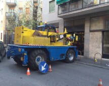Posizionamento forno all'interno di un negozio con sollevatore telescopico (milano) Posizionamento forno all'interno di un negozio con sollevatore telescopico (milano)